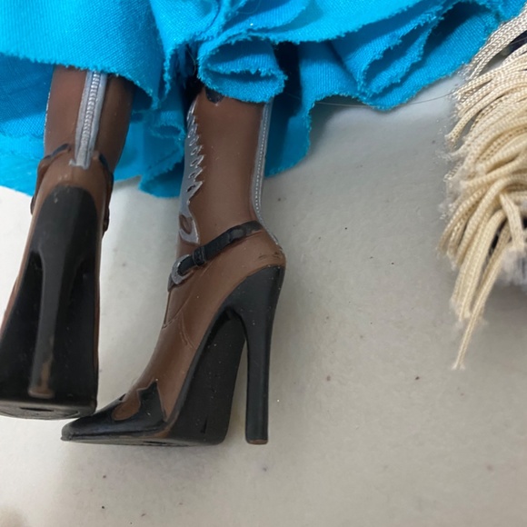 2001 Bratz Doll - Wild Wild West Yasmin 10” - Picture 13 of 13